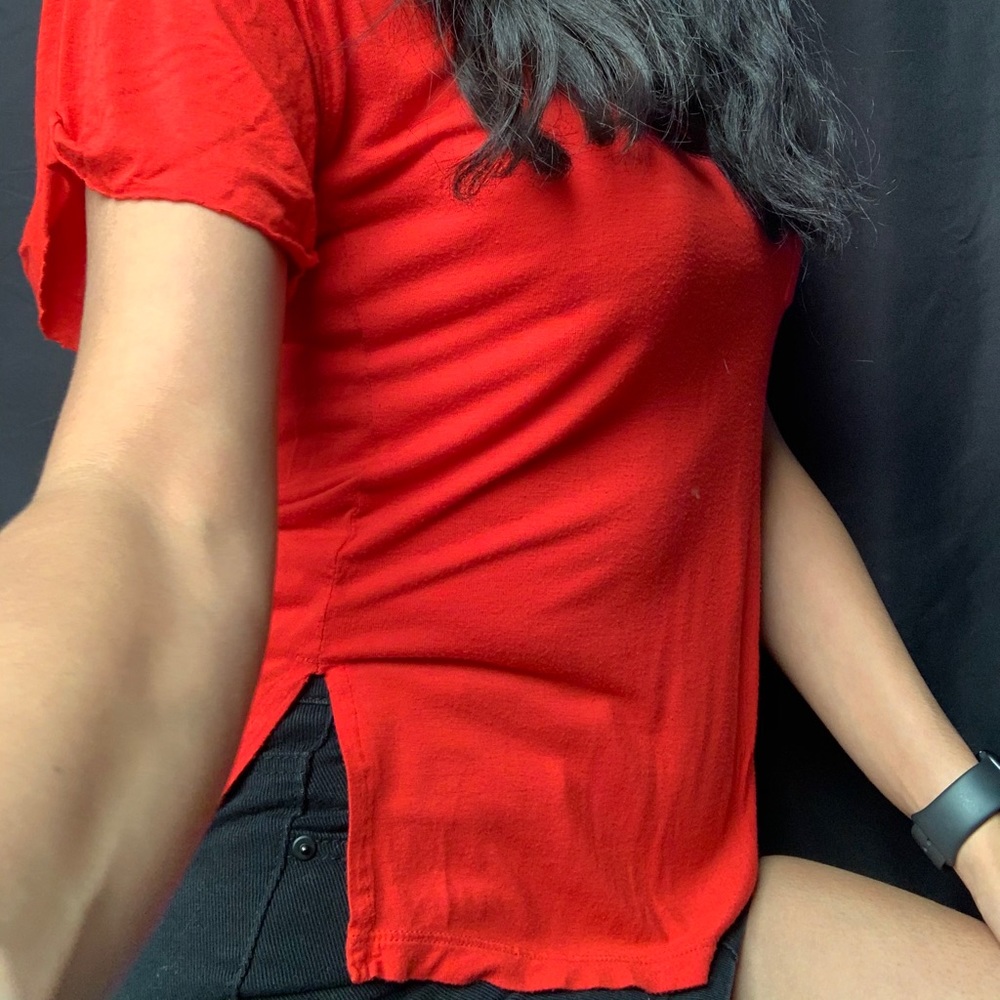 Red top - Picture 4 of 5